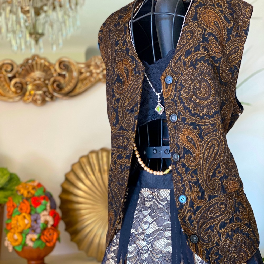 Vintage corduroy paisley vest!
